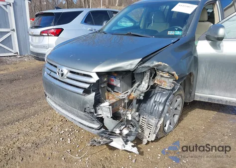 2011 Toyota Highlander Base V6 из США, поврежденный, VIN 5TDBK3EH1BS089063